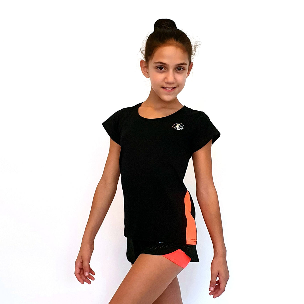 ---NEW---
• חולצה צד צבעוני מבד נמתח ונעים למגע, מתאימה להתעמלות, ריקוד ואקרובטיקה דרימס ג'ימנסטיקס