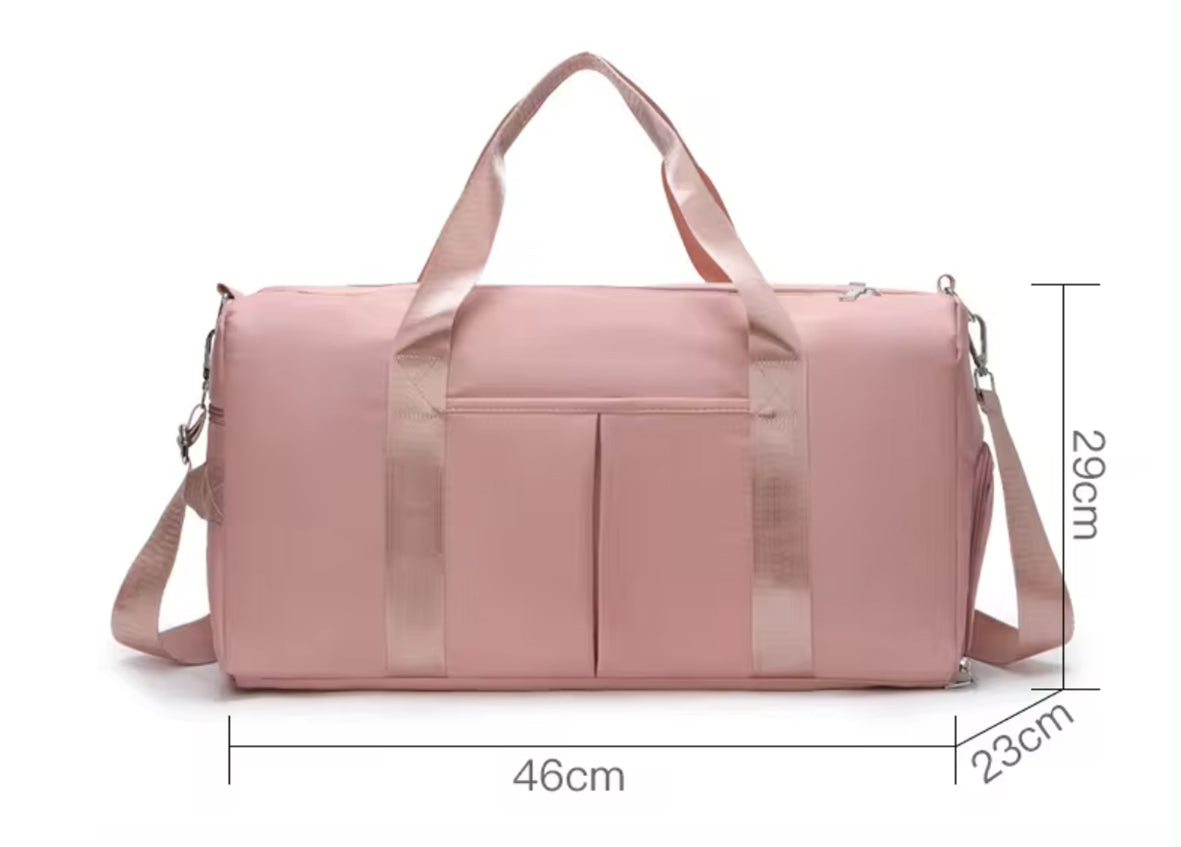 ---NEW---
• תיק ספורט לאימונים 30 ליטר מבד ניילון עמיד קל משקל עם תאים לאחסון ציוד לאקרובטיקה וכושר דרימס ג'ימנסטיקס