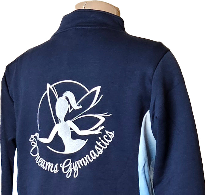 חליפת ספורט מבד עמיד לרוח, מושלם כשכבה שנייה בימים קרים. צבע כחול כהה עם עיצוב עדין ואלגנטי. מבית דרימס ג'ימנסטיקס