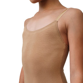 ביטנה צבע גוף, הלבשה תחתונה לתחרויות ומופעים, עשויה כותנה אלסטית בצבע גוף ניוד, בלתי נראת להתעמלות, אקרובטיקה וריומחול. מבית דרימס ג'ימנסטיקס