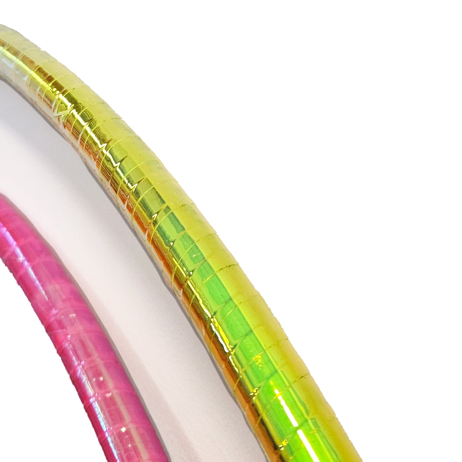 ---NEW---
• שירותי עטיפת חישוק מבד איכותי ועמיד עם גימור מבריק לתמיכה ונוחות באקרובטיקה וריקוד דרימס ג'ימנסטיקס