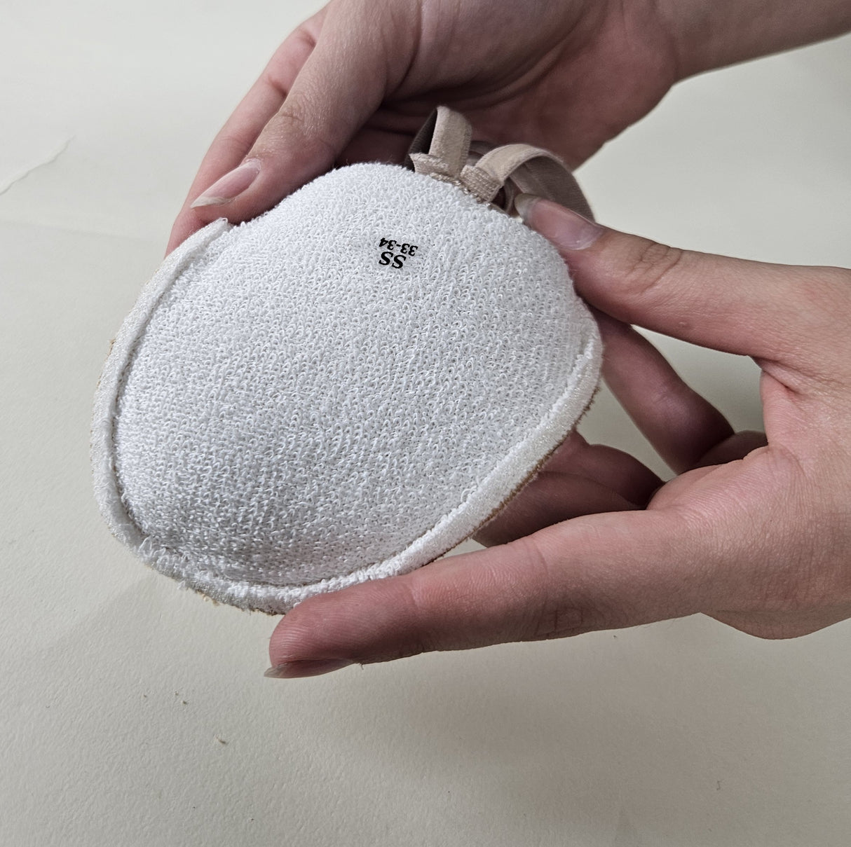 נעלי חצי מקצועיות תוצרת גרמניה, סוליה מחוזקת, שכבה פנימית רכה לספיגת זיעה וזעזועים