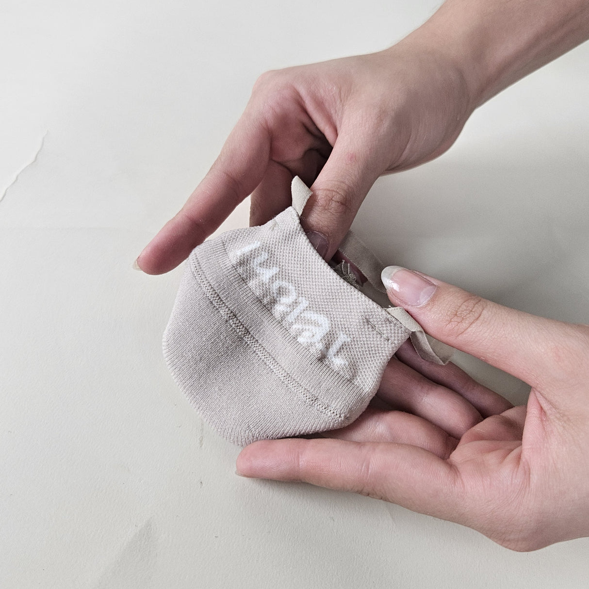 גרבי חצי סרוגות Tuloni בצבע גוף, סריגה צפופה ואלסטית להתעמלות אומנותית, מכשירים ומחול מודרני